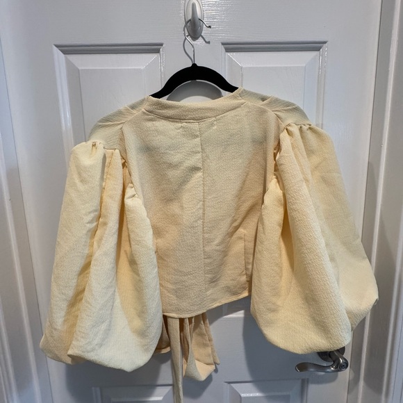 NWT Big Water Blue Sky Crop Ballon Sleeve Boutique Top Size M - Picture 4 of 13